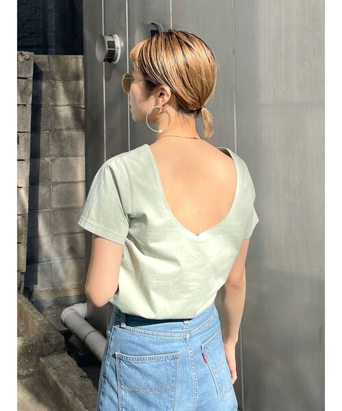 Ungrid(アングリッド)の「オーガビッツコットンバックオープンTee(Tシャツ/カットソー・レディース・レッド/オフホワイト/ブラック/ミント・FREE)」の12枚目の写真