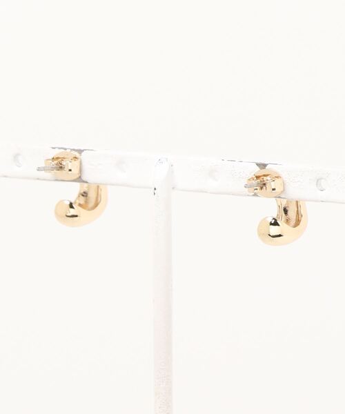 AZUL by moussy(アズールバイマウジー)の「PETIT NUANCE HOOP EARRINGS/プチニュアンスフープピアス(ピアス(両耳用)・レディース・シルバー/ゴールド系その他・FREE)」の3枚目の写真