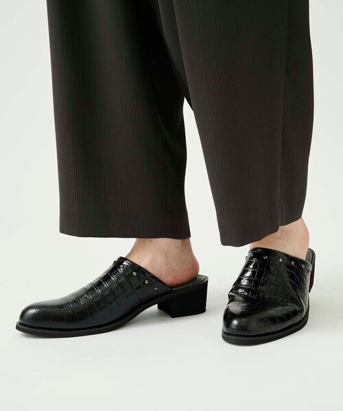 美品 UNITED TOKYO レザーミュール 黒 スクエアトゥ J2116 美品 UNITED TOKYO レザーミュール 黒 スクエアトゥ J2116