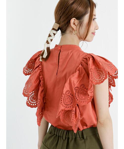 Te chichi（テチチ）の「フリルスカラップブラウス（シャツ/ブラウス・レディース・オフホワイト/ブラック/オレンジ・F）」の3枚目の写真