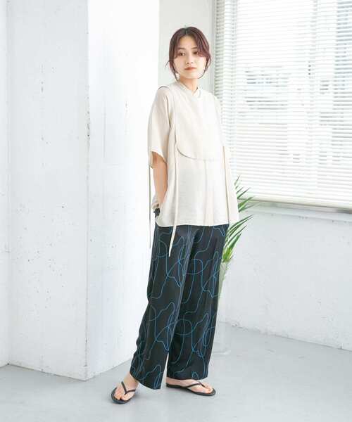 KBF(ケイビーエフ)の「フラットストラップビーチサンダル(サンダル・レディース・ネイビー/ゴールド/シルバー・37/38/36)」の21枚目の写真