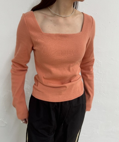 earthy（アーシー）の「リブカップ付きスクエアロンT（Tシャツ/カットソー・レディース・オフホワイト/ブラウン/ベージュ/ブラック/オレンジ/グレー・S/M）」の6枚目の写真