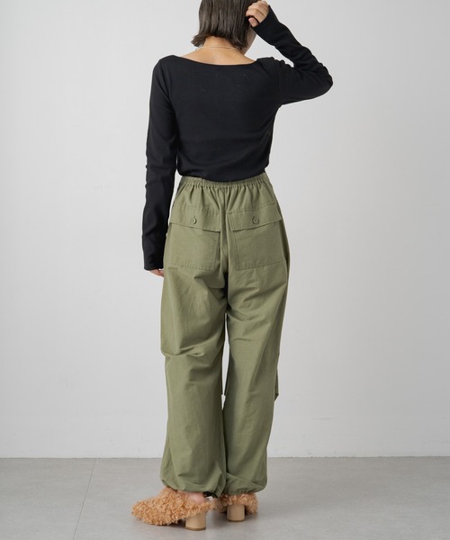 earthy（アーシー）の「リブカップ付きスクエアロンT（Tシャツ/カットソー・レディース・オフホワイト/ブラウン/ベージュ/ブラック/オレンジ/グレー・S/M）」の14枚目の写真