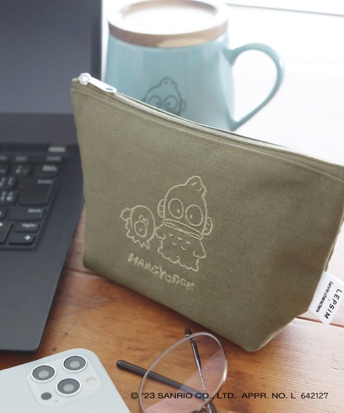 LEPSIM(レプシィム)の「【サンリオキャラクターズ】舟形ポーチ 907705(ポーチ・レディース・イエロー/グレー/オレンジ/ブルー/グリーン/ライトパープル・ONE SIZE)」の3枚目の写真