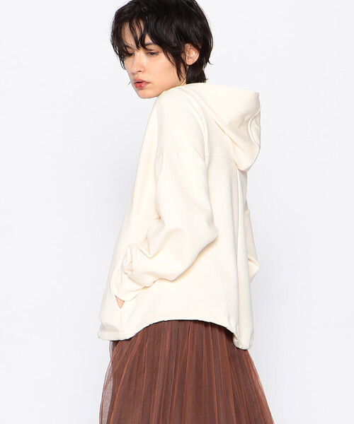 COMME CA ISM(コムサイズム)の「ソフトダンボールニット ジップアップ パーカ(パーカー・レディース・アイボリー/ネイビー・FREE)」の4枚目の写真