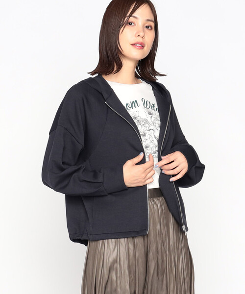 COMME CA ISM(コムサイズム)の「ソフトダンボールニット ジップアップ パーカ(パーカー・レディース・アイボリー/ネイビー・FREE)」の10枚目の写真