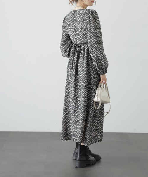 FREE'S MART（フリーズマート）の「◆小花柄ビスチェドッキングワンピース（ワンピース・レディース・ホワイト系その他/ブラック系その他・SMALL/MEDIUM）」の10枚目の写真