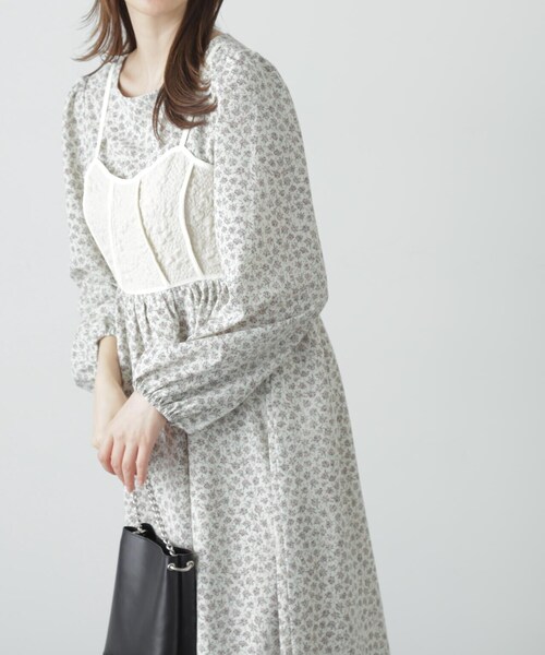 FREE'S MART（フリーズマート）の「◆小花柄ビスチェドッキングワンピース（ワンピース・レディース・ホワイト系その他/ブラック系その他・SMALL/MEDIUM）」の17枚目の写真