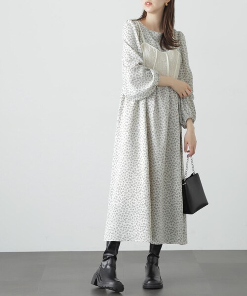 FREE'S MART（フリーズマート）の「◆小花柄ビスチェドッキングワンピース（ワンピース・レディース・ホワイト系その他/ブラック系その他・SMALL/MEDIUM）」の22枚目の写真