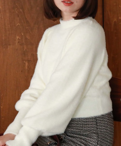 archives（アルシーヴ）の「シャギーパフニット（ニット/セーター・レディース・オフホワイト/ブルー/グレイッシュベージュ/ピンクベージュ・MEDIUM）」の6枚目の写真