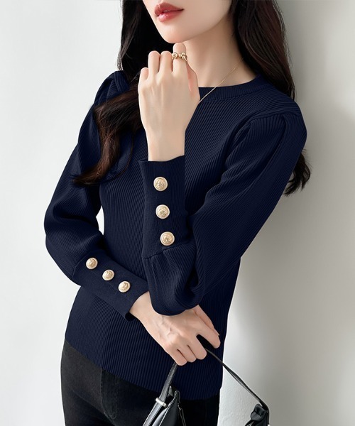 COCOMOMO(ココモモ)の「新色登場 大人きれいめに着映える パフスリーブリブニット 金ボタン リブニット レイヤードトップス ニット パワショル 長袖 オケージョン 秋服 冬服(ニット/セーター・レディース・ライトブラウン/ダークブルー/ワイン/ネイビー/ホワイト/ブラウン/ブラック/ダークグリーン/ライトグレー/ダークグレー・FREE)」の12枚目の写真