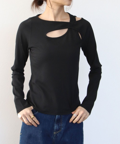 TITE IN THE STORE（ティテ　インザ　ストア）の「カットアウト長袖プルオーバーカットソー（Tシャツ/カットソー・レディース・グレイッシュベージュ/ホワイト/ブラック/コーラルピンク・38）」の6枚目の写真