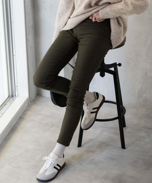NAVY(ネイビー)の「NAVY Magic Legs パーフェクトレッグス 裏起毛レギンスパンツ(その他パンツ・レディース・カーキ/ワンウォッシュ/ダークインディゴブルー・M/S/L/XL)」の2枚目の写真