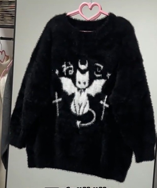 VIBGYOR(ヴィブジョー)の「【バーレスク】デビルキャットシャギーニット(BQ)(ニット/セーター・レディース・ブラック・FREE)」の2枚目の写真