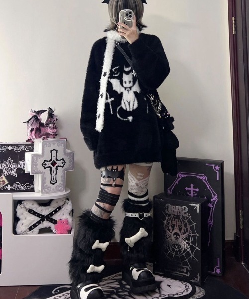 VIBGYOR(ヴィブジョー)の「【バーレスク】デビルキャットシャギーニット(BQ)(ニット/セーター・レディース・ブラック・FREE)」の4枚目の写真