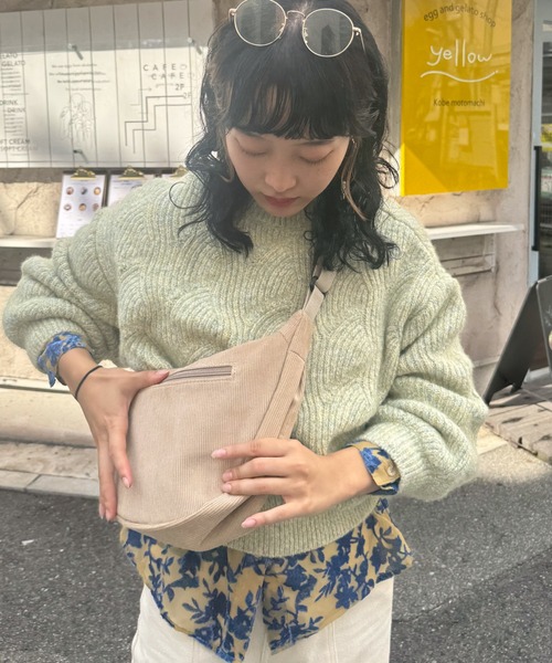 VICKY（ビッキー）の「【お出かけに大活躍！】コーデュロイショルダーボディバッグ（ショルダーバッグ・レディース・ブラウン/オフホワイト/ブラック/ベージュ・FREE）」の20枚目の写真