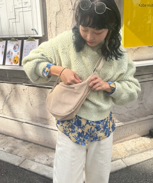 VICKY（ビッキー）の「【お出かけに大活躍！】コーデュロイショルダーボディバッグ（ショルダーバッグ・レディース・ブラウン/オフホワイト/ブラック/ベージュ・FREE）」の22枚目の写真