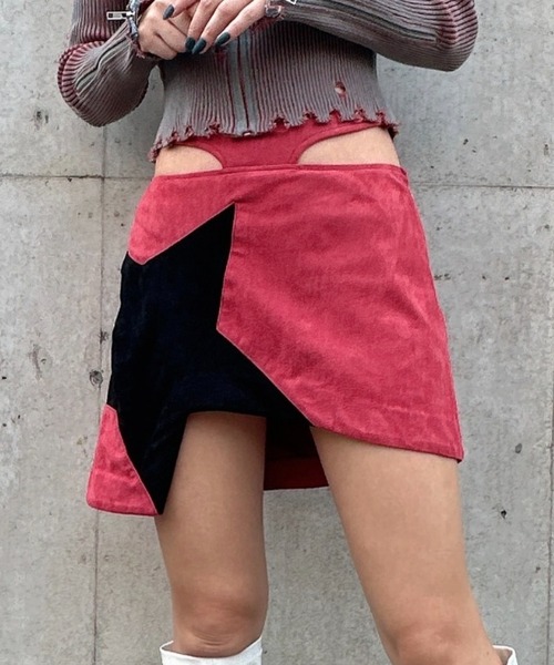 DURAS（デュラス）の「Star designed skirt（スカート・レディース・レッド/ブラック・S/M）」の2枚目の写真