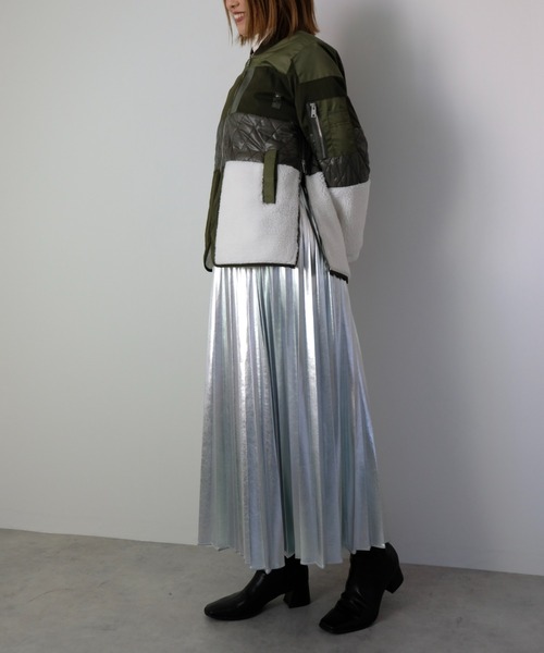 DOLLUPOOPS（ドールアップウップス）の「キルティング×ボアジャケット（ノーカラージャケット・レディース・カーキ/ブラック・38）」の4枚目の写真