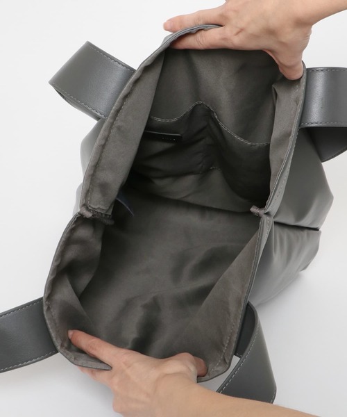 SENSE OF PLACE by URBAN RESEARCH（センスオブプレイスバイアーバンリサーチ）の「フェイクレザートートバッグ（トートバッグ・メンズ・ブラック/チャコールグレー・ONE）」の17枚目の写真