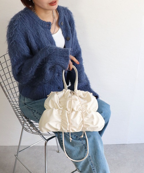 COLDE （コルデ）の「ギャザーナイロン2WAY巾着ミニトートバッグ（トートバッグ・レディース・サックスブルー/ブラック/アイボリー・FREE）」の13枚目の写真