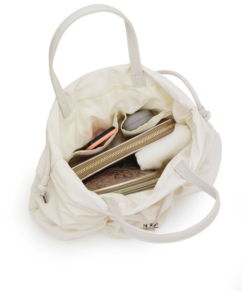 COLDE （コルデ）の「ギャザーナイロン2WAY巾着ミニトートバッグ（トートバッグ・レディース・サックスブルー/ブラック/アイボリー・FREE）」の9枚目の写真