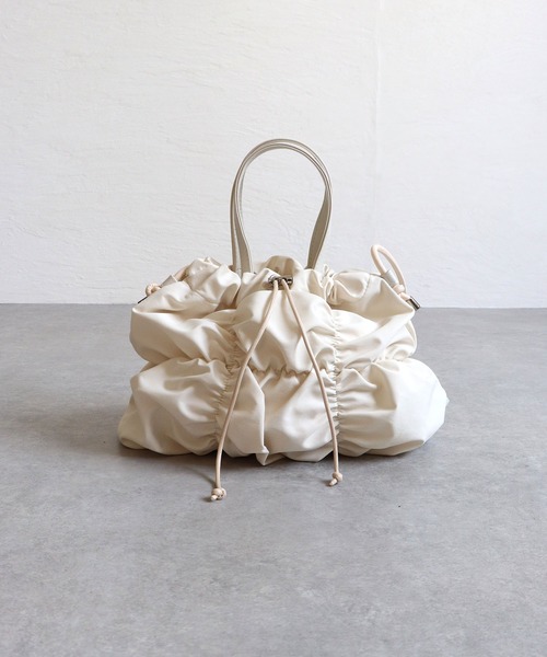 COLDE （コルデ）の「ギャザーナイロン2WAY巾着ミニトートバッグ（トートバッグ・レディース・サックスブルー/ブラック/アイボリー・FREE）」の22枚目の写真