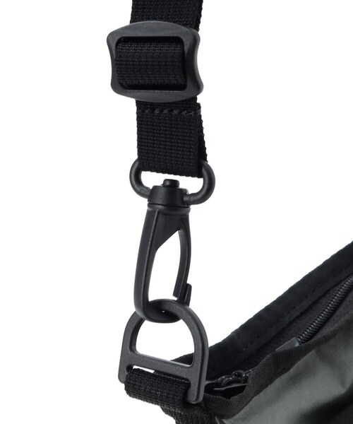 DANTON（ダントン）の「◆DANTON（ダントン）〈CHARTRES〉ナイロンショルダーポーチバッグ（ショルダーバッグ・レディース・チャコール/ブラック系/モスグリーン系・00）」の14枚目の写真