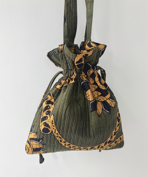 AS KNOW AS plus（アズノゥアズプラス）の「インドプリントキルト巾着バッグ（ショルダーバッグ・レディース・B/E/D/C/A/H/J/G/I/F・FREE）」の7枚目の写真