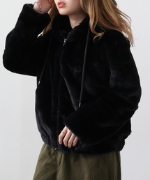 DIMENSIONE danza（ディメンシオーネ ダンツァ）の「フェイクファーフーディーブルゾン（ブルゾン）」