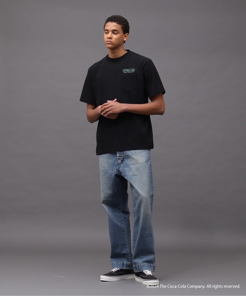 AVIREX(アヴィレックス)の「AVIREX / Coca-Cola 90s POCKET LOGO T-SHIRT(Tシャツ/カットソー・メンズ・ホワイト/ブラック・MEDIUM/LARGE/X-LARGE/XX-LARGE)」の11枚目の写真