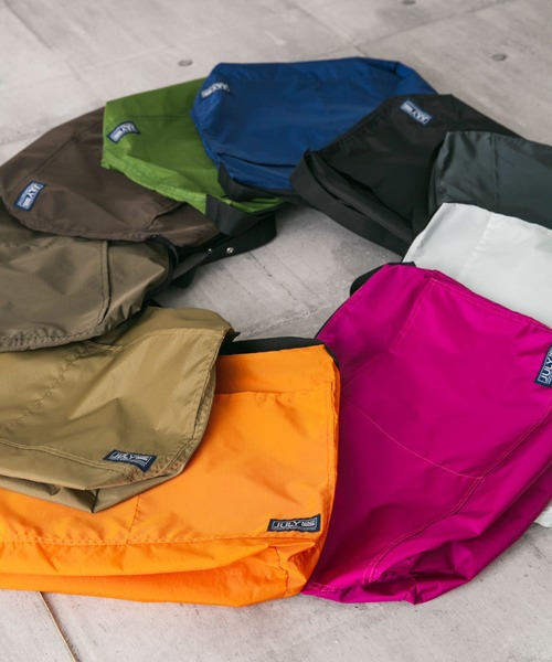 JULY NINE（ジュライナイン）の「『別注』JULY NINE×DOORS　SEQUEL WITH 2POCKET（ショルダーバッグ・メンズ・ブラック/カーキ/チャコールグレー/ブラウン/ピンク/ホワイト/グリーン/オレンジ/ネイビー/ベージュ・ONE）」の15枚目の写真