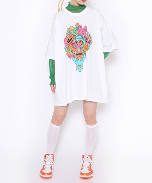 PUNYUS（プニュズ）の「10th anniversaryブーケビッグＴシャツ（Tシャツ/カットソー・レディース・スミクロ/ホワイト・3/4）」の21枚目の写真