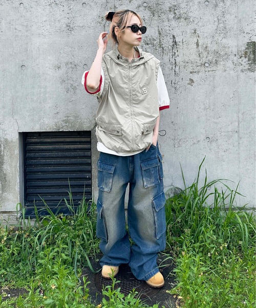 sedacle(セダクル)の「ナイロンフーディーベスト(ベスト・メンズ・ライトグレー/ブルーグレー・SMALL/MEDIUM/LARGE)」の6枚目の写真
