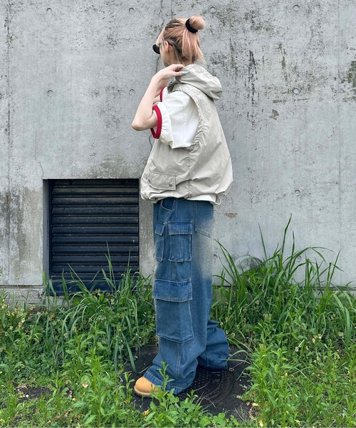 sedacle(セダクル)の「ナイロンフーディーベスト(ベスト・メンズ・ライトグレー/ブルーグレー・SMALL/MEDIUM/LARGE)」の8枚目の写真