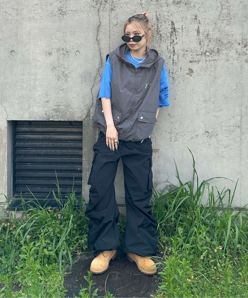 sedacle(セダクル)の「ナイロンフーディーベスト(ベスト・メンズ・ライトグレー/ブルーグレー・SMALL/MEDIUM/LARGE)」の12枚目の写真