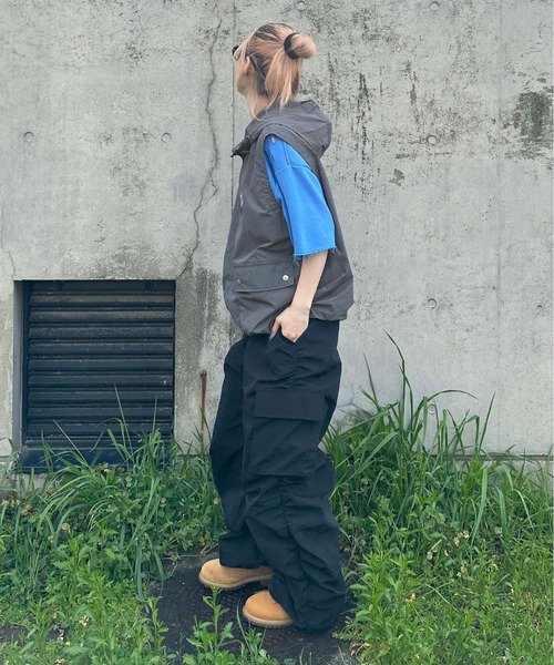 sedacle(セダクル)の「ナイロンフーディーベスト(ベスト・メンズ・ライトグレー/ブルーグレー・SMALL/MEDIUM/LARGE)」の13枚目の写真