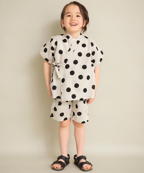 BRANSHES（ブランシェス）の「【甚平】平織りスラブ総柄プリント甚平（浴衣・キッズ・ネイビー/カラフル・110/120/90/100）」の2枚目の写真