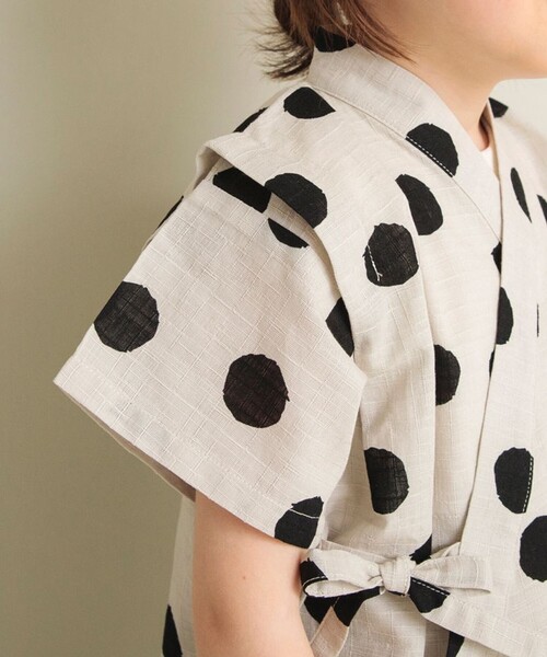 BRANSHES（ブランシェス）の「【甚平】平織りスラブ総柄プリント甚平（浴衣・キッズ・ネイビー/カラフル・110/120/90/100）」の14枚目の写真