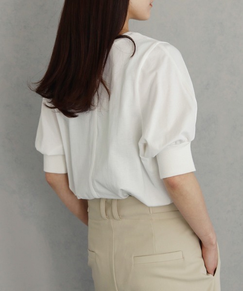 cheriella(シェリエラ)の「【cheriella】パフスリーブTシャツ(Tシャツ/カットソー・レディース・チャコールグレー/ブラック/オフホワイト・M)」の7枚目の写真