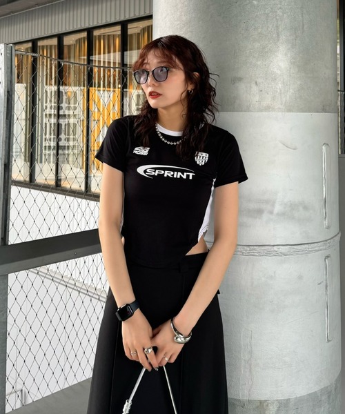 LVEU.(ラブユ.)の「【LVEU.】ユニフォームデザインクロップドTシャツ / トップス カットソー Tシャツ クロップド ショート コンパクト プリント ユニフォーム ブラック(Tシャツ/カットソー・レディース・ブラック・FREE)」の1枚目の写真