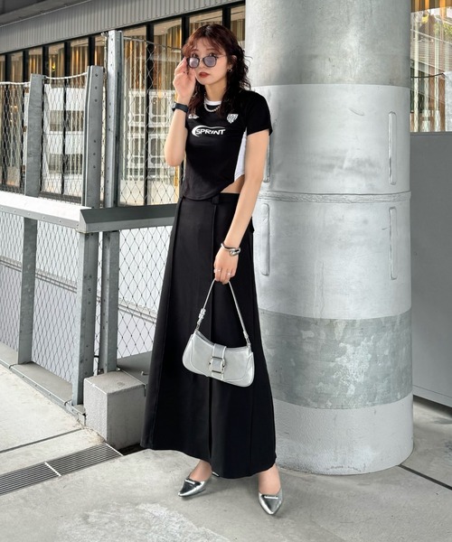 LVEU.(ラブユ.)の「【LVEU.】ユニフォームデザインクロップドTシャツ / トップス カットソー Tシャツ クロップド ショート コンパクト プリント ユニフォーム ブラック(Tシャツ/カットソー・レディース・ブラック・FREE)」の4枚目の写真