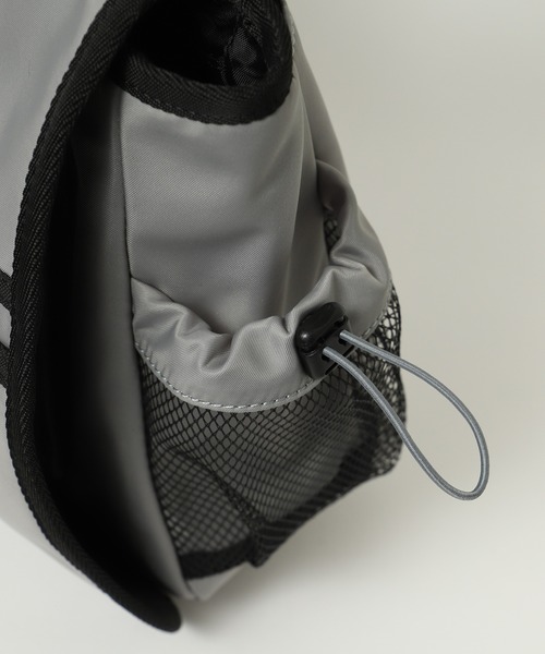 X-girl（エックスガール）の「MESSENGER BAG（ショルダーバッグ・レディース・グレー/ブラック・ONE SIZE）」の15枚目の写真