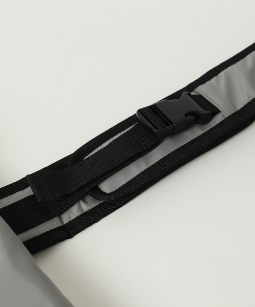 X-girl（エックスガール）の「MESSENGER BAG（ショルダーバッグ・レディース・グレー/ブラック・ONE SIZE）」の18枚目の写真