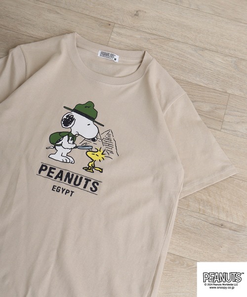 PEANUTS(ピーナッツ)の「PEANUTS プリント 半袖Tシャツ(Tシャツ/カットソー・メンズ・ブラック/アイボリー/ホワイト系/ホワイト系1/ホワイト系2/ネイビー系/クリーム/ホワイト/チャコール/ネイビー・S/M/L/LL)」の3枚目の写真