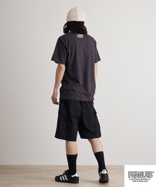 PEANUTS(ピーナッツ)の「PEANUTS プリント 半袖Tシャツ(Tシャツ/カットソー・メンズ・ブラック/アイボリー/ホワイト系/ホワイト系1/ホワイト系2/ネイビー系/クリーム/ホワイト/チャコール/ネイビー・S/M/L/LL)」の13枚目の写真