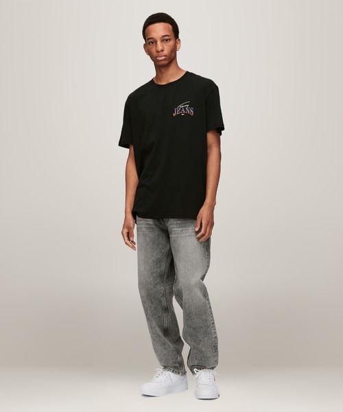 TOMMY HILFIGER（トミーヒルフィガー）の「【NET ViVi掲載】レギュラーダイヤモンドツイストTシャツ（Tシャツ/カットソー・メンズ・ホワイト/ブラック・LARGE/MEDIUM/SMALL/X-LARGE）」の19枚目の写真