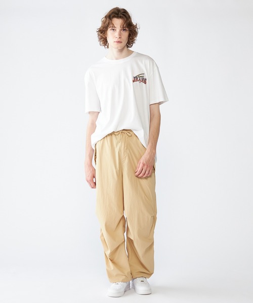 TOMMY HILFIGER（トミーヒルフィガー）の「【NET ViVi掲載】レギュラーダイヤモンドツイストTシャツ（Tシャツ/カットソー・メンズ・ホワイト/ブラック・LARGE/MEDIUM/SMALL/X-LARGE）」の13枚目の写真