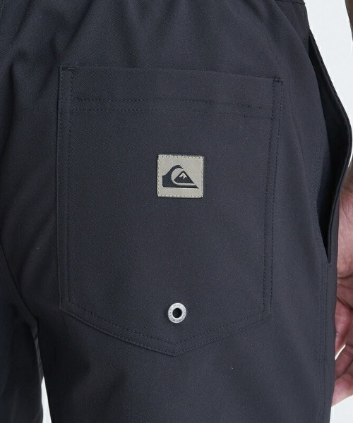Quiksilver(クイックシルバー)の「JP STANDARD SHORTS/クイックシルバーウエストゴムバギーショーツ(その他パンツ・メンズ・グリーン/カーキ/ブラック・LARGE/X-LARGE/MEDIUM)」の13枚目の写真