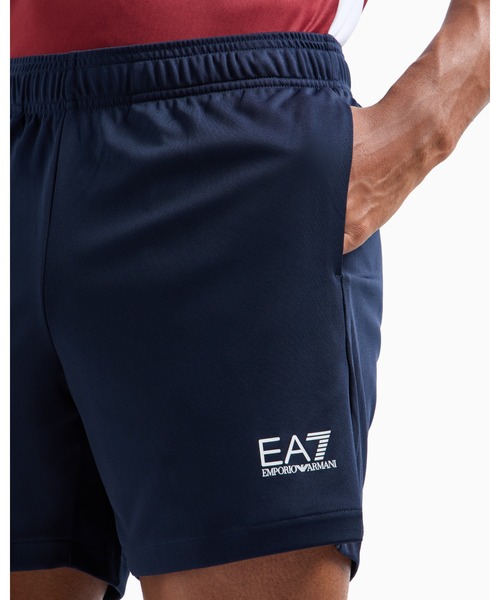 EMPORIO ARMANI EA7（エンポリオアルマーニイーエーセブン）の